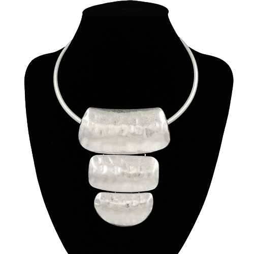 Confident Silver Sculpted Trio Necklace